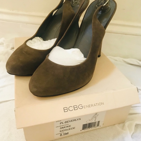 BCBGeneration Smoke Suede Pump. Size 8.5 - Picture 2 of 4